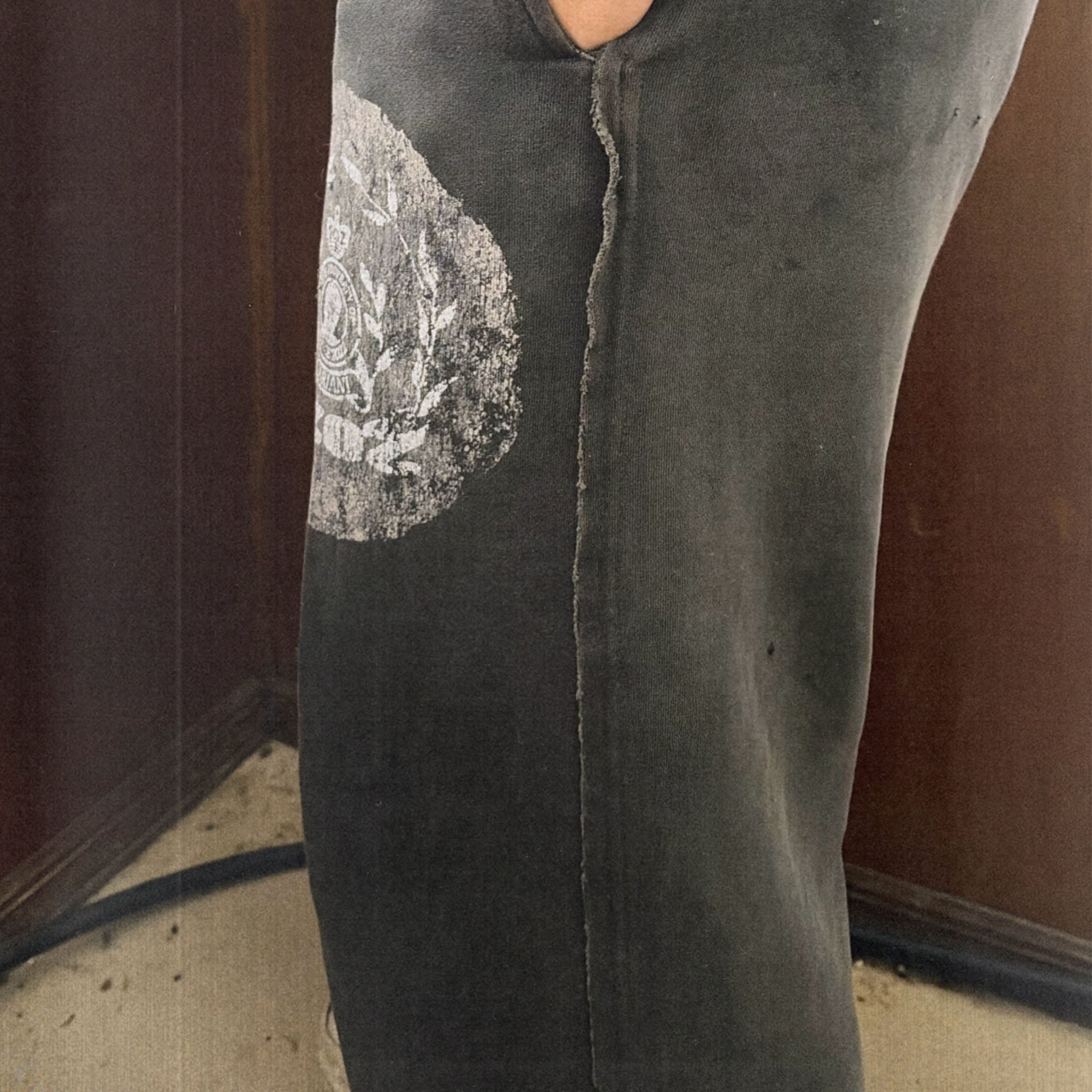 CARIANI® Gym Club Baggy Raw Edge Sweatpants